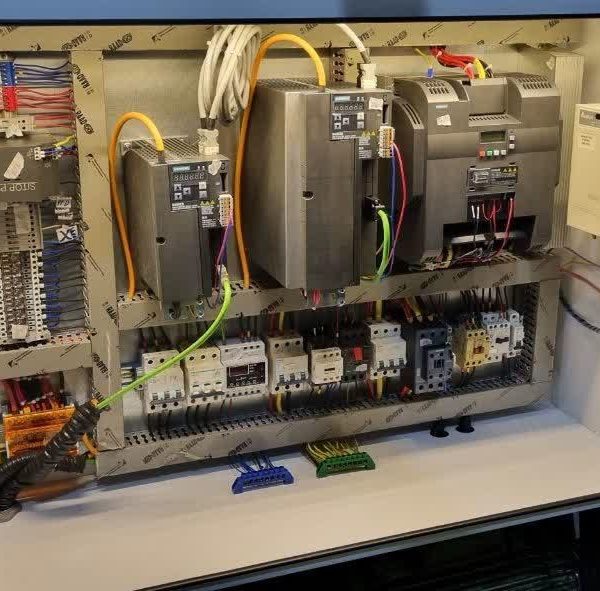 تبدیل تراش منوال به CNC تراش ریل تخت DEMOOR آلمان با SINUMERIK 808D ADVANCED