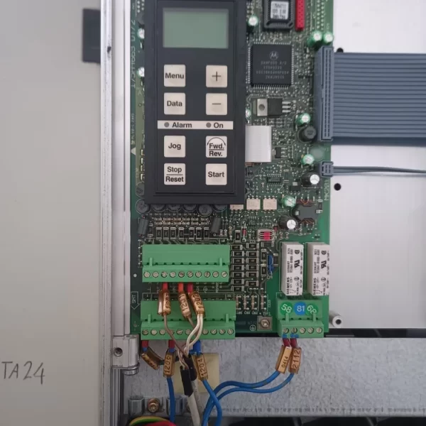 پروژه به روز رسانی سنگ تخت CNC C Type ایتالیایی 4 محور با کنترل SINUMERIK 828D G-TECH پروژه به روز رسانی سنگ تخت CNC C Type ایتالیایی 4 محور با کنترل SINUMERIK 828D G-TECH