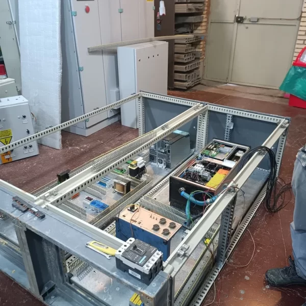 پروژه به روز رسانی سنگ تخت CNC C Type ایتالیایی 4 محور با کنترل SINUMERIK 828D G-TECH