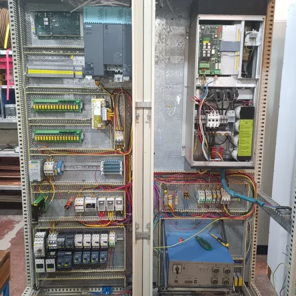پروژه به روز رسانی سنگ تخت CNC C Type ایتالیایی 4 محور با کنترل SINUMERIK 828D G-TECH