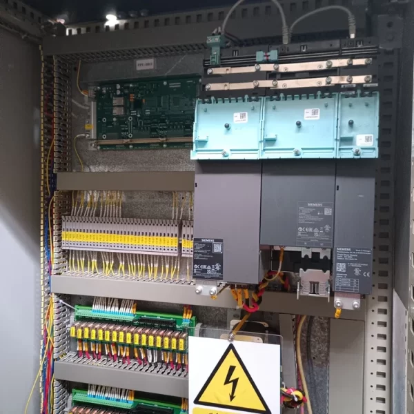 پروژه به روز رسانی سنگ تخت CNC C Type ایتالیایی 4 محور با کنترل SINUMERIK 828D G-TECH